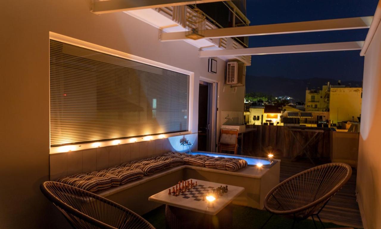 Tiny Central Penthouse, Big Terrace Каламата Екстериор снимка