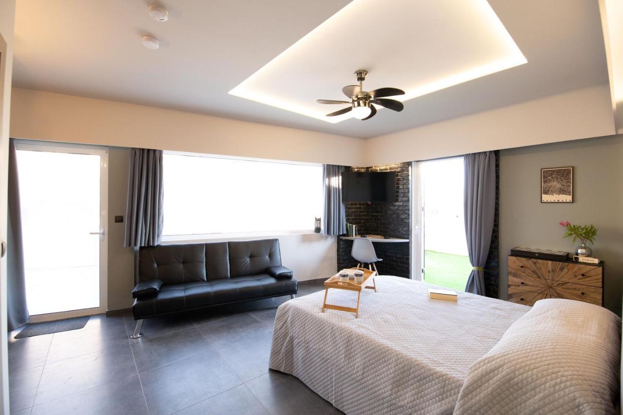Tiny Central Penthouse, Big Terrace Каламата Екстериор снимка