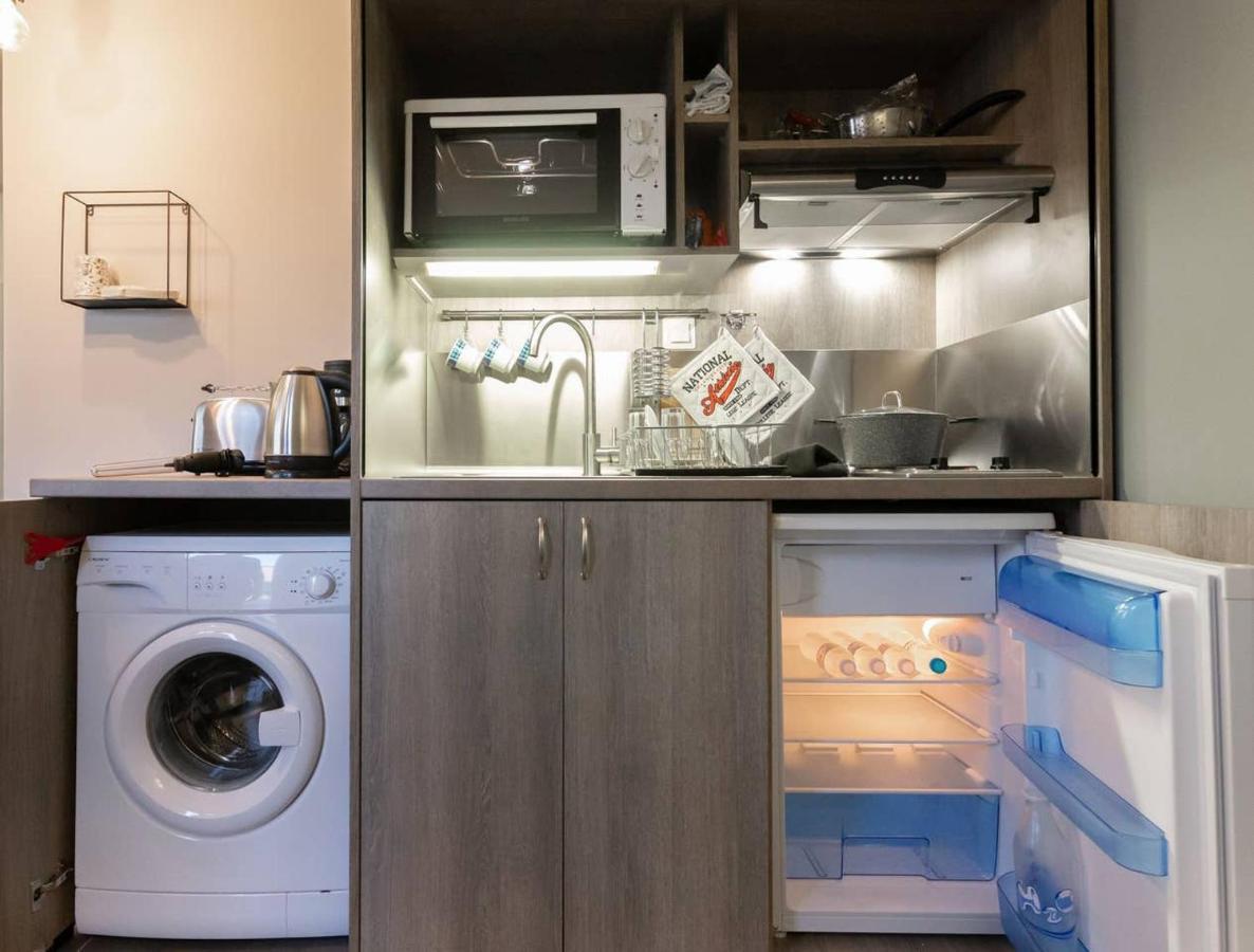 Tiny Central Penthouse, Big Terrace Каламата Екстериор снимка
